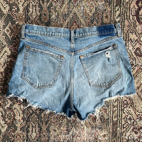 Abercrombie High Rise Mom Short | Medium Destory - Picture 5 of 10